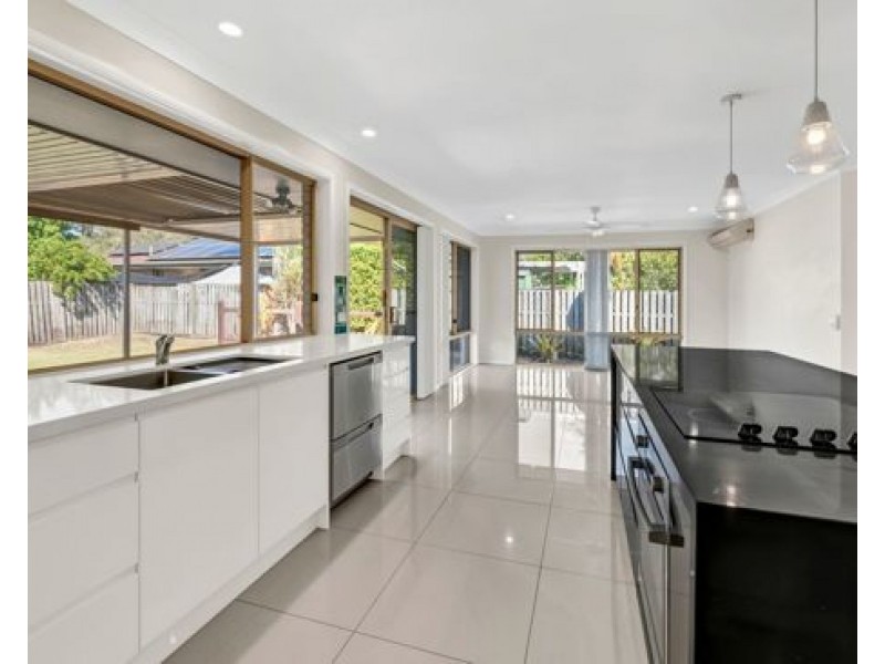 1 Galapagos Way, Pacific Pines QLD 4211