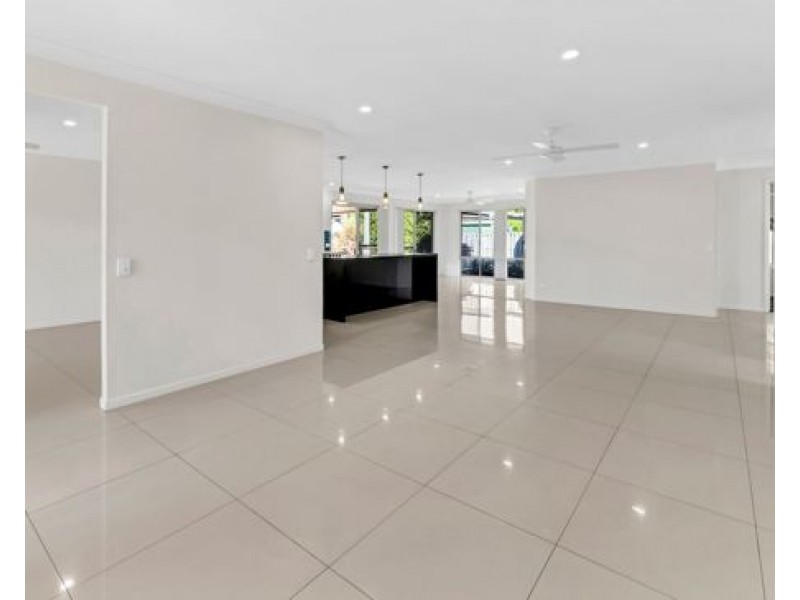 1 Galapagos Way, Pacific Pines QLD 4211