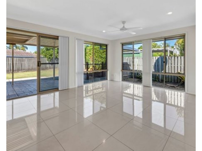 1 Galapagos Way, Pacific Pines QLD 4211