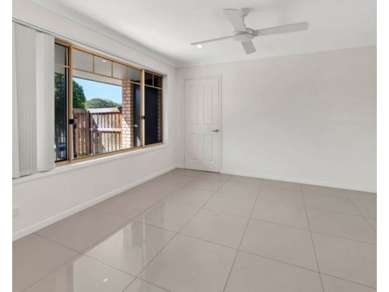 1 Galapagos Way, Pacific Pines QLD 4211