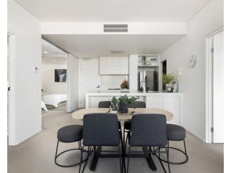 611/62 Logan Road, Woolloongabba QLD 4102