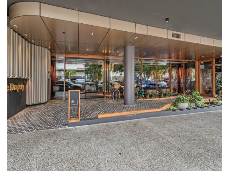 611/62 Logan Road, Woolloongabba QLD 4102