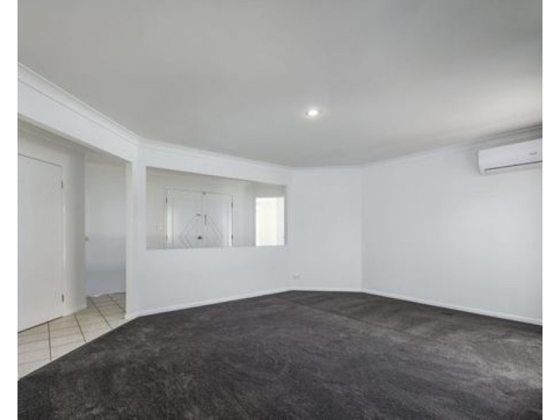 34 Ingles Circuit, Arundel QLD 4214