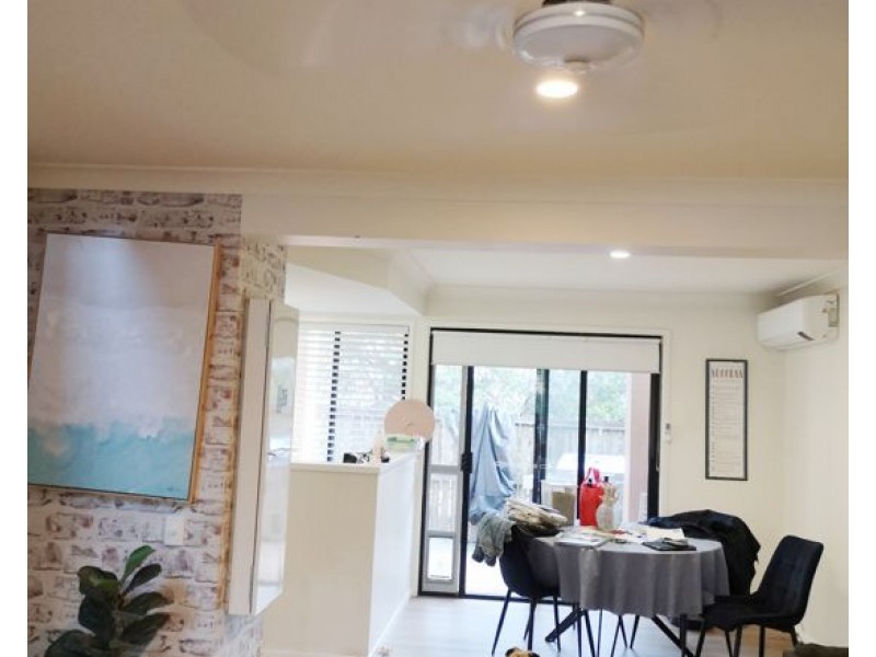 1/1 Warbler Parade, Varsity Lakes QLD 4227