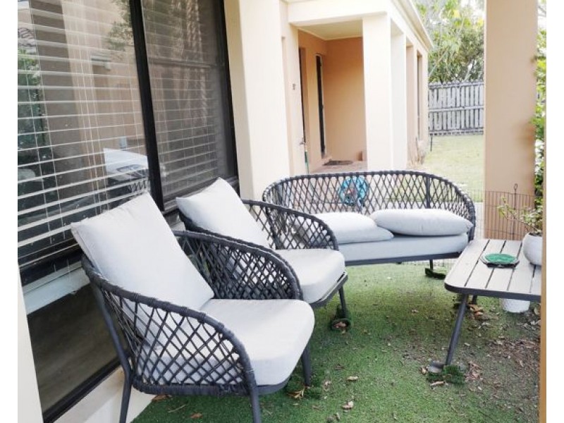 1/1 Warbler Parade, Varsity Lakes QLD 4227