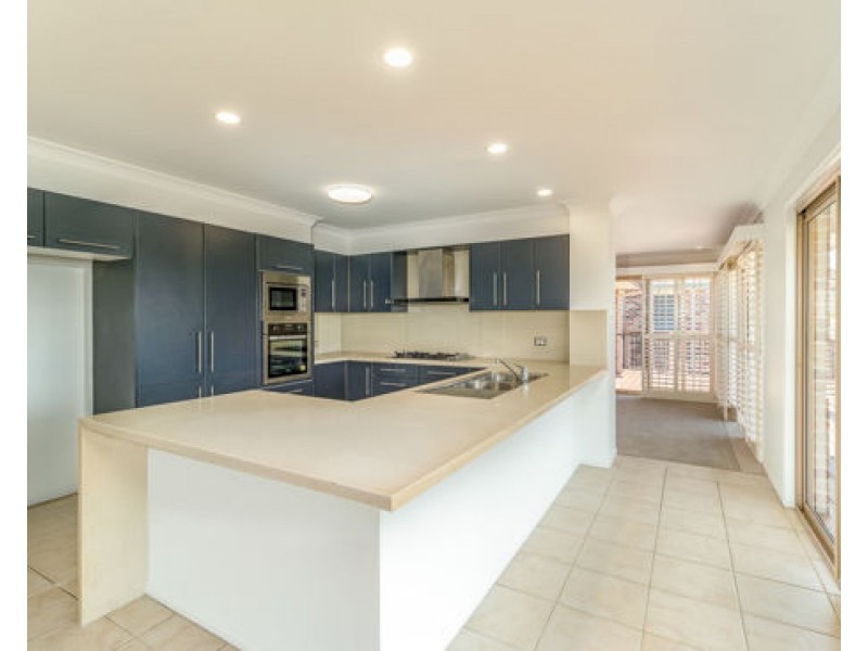 11 Federal Pl, Robina QLD 4226