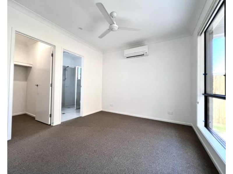 7 Robin Street, Morayfield QLD 4506