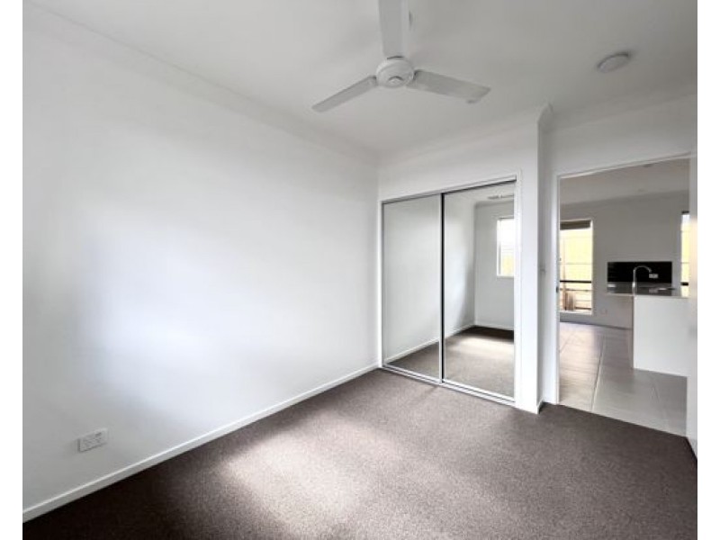 7 Robin Street, Morayfield QLD 4506