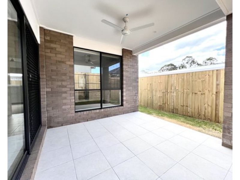 7 Robin Street, Morayfield QLD 4506