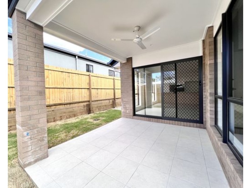 7 Robin Street, Morayfield QLD 4506