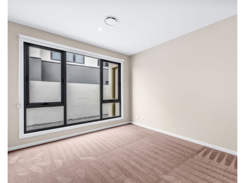 8813 The Point Circuit, Hope Island QLD 4212