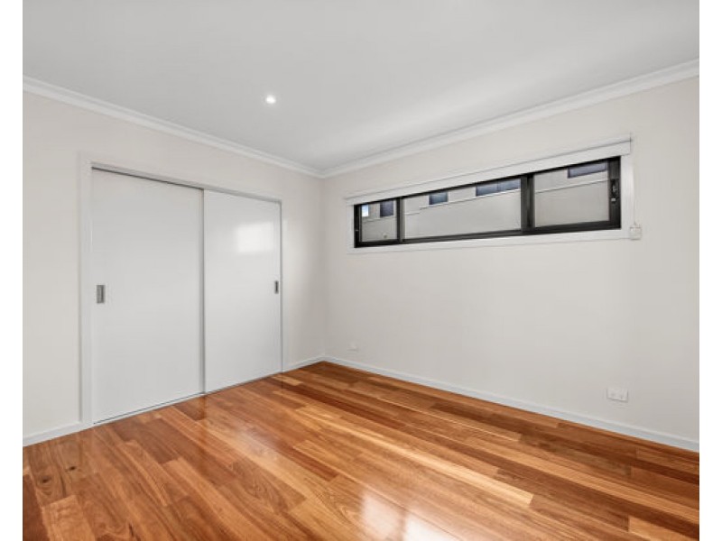 8813 The Point Circuit, Hope Island QLD 4212