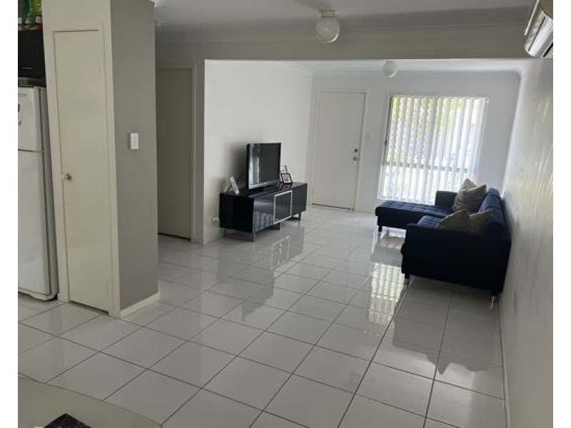 24/131 McAuley Parade, Pacific Pines QLD 4211