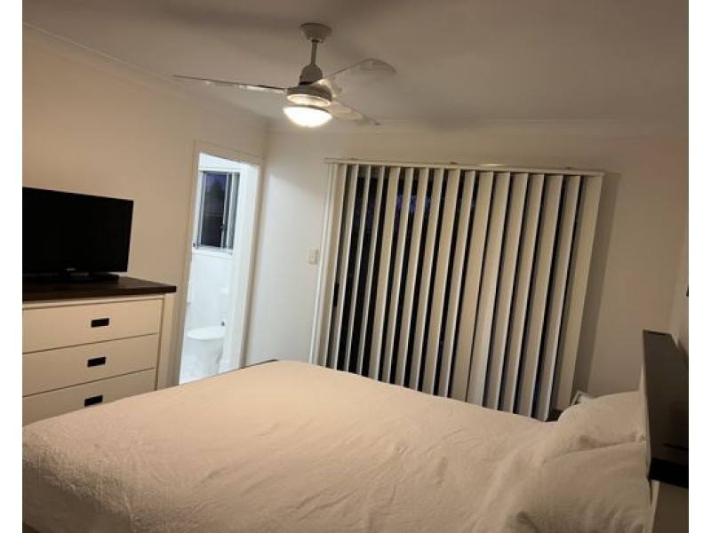 24/131 McAuley Parade, Pacific Pines QLD 4211