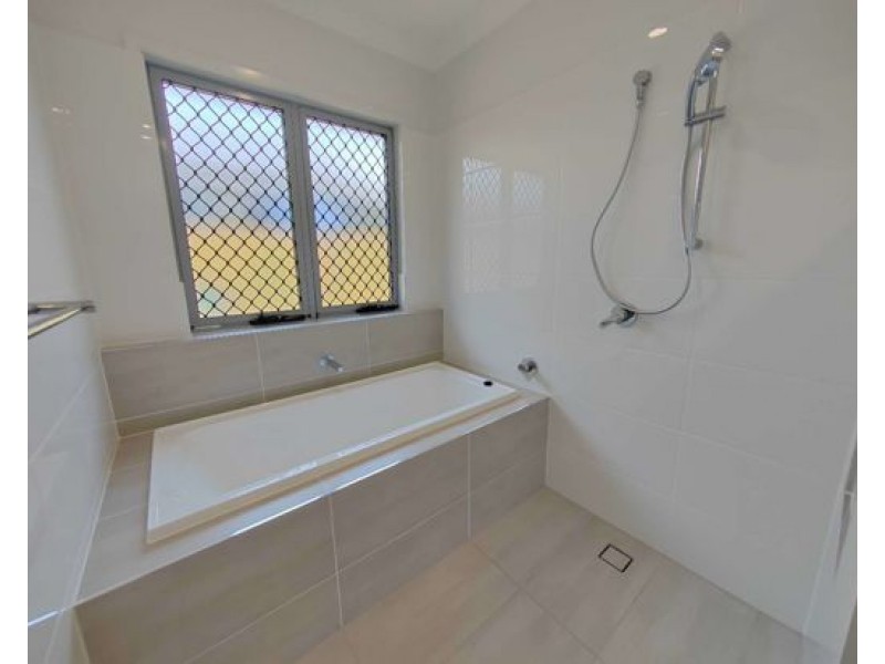 64 Tulip Tree Street, Park Ridge QLD 4125