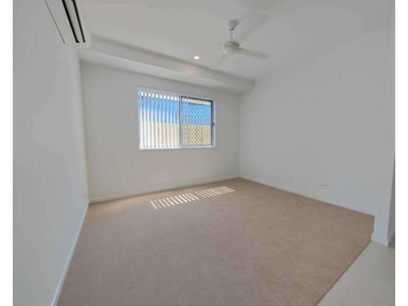 64 Tulip Tree Street, Park Ridge QLD 4125