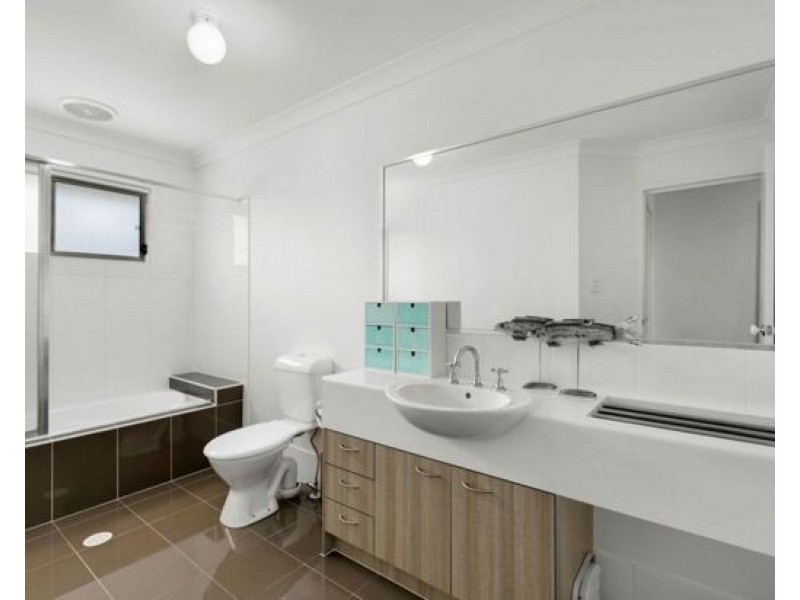 46/1 McAuley Parade, Pacific Pines QLD 4211