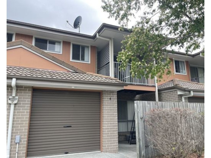 6 131 McAuley Parade, Pacific Pines QLD 4211