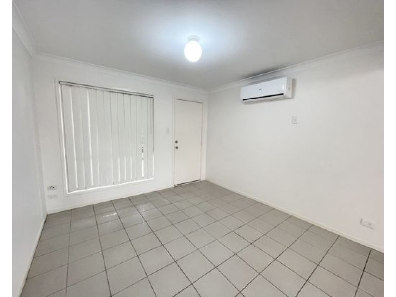 6 131 McAuley Parade, Pacific Pines QLD 4211