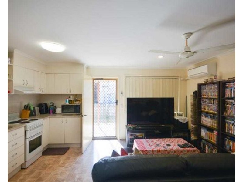 50/13 13, Goodna QLD 4300