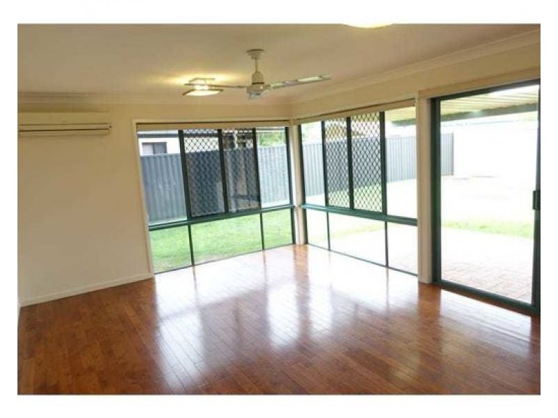 1 Hampshire Court, Calamvale QLD 4116