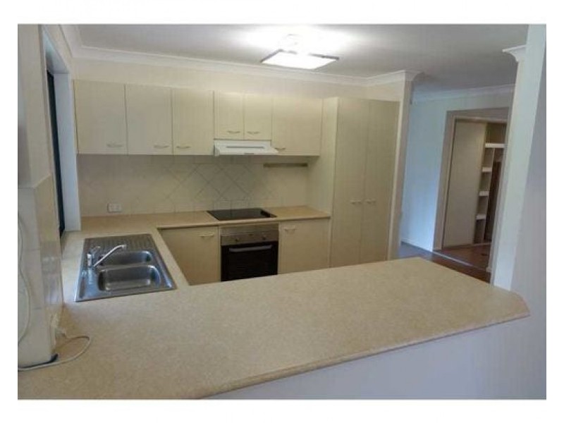 1 Hampshire Court, Calamvale QLD 4116
