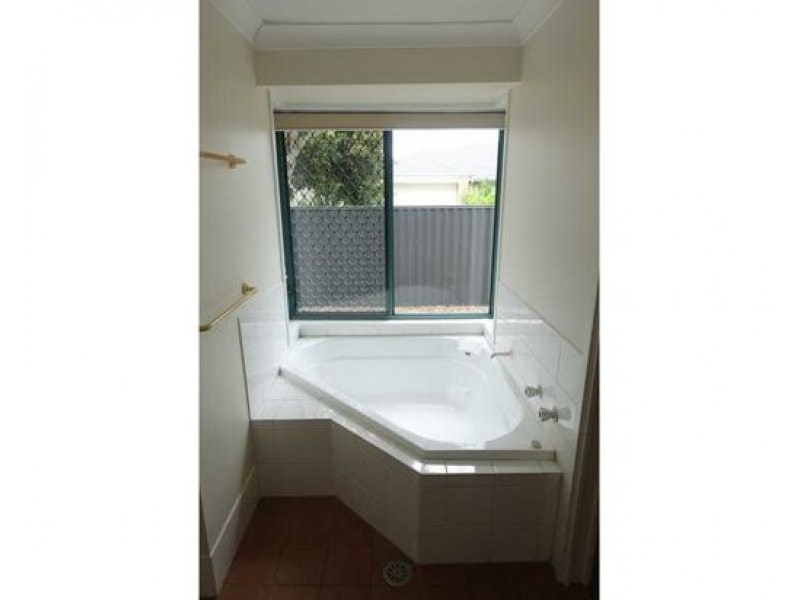 1 Hampshire Court, Calamvale QLD 4116