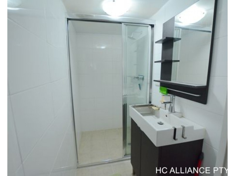 185 MT GRAVATT-CAPALABA RD, Wishart QLD 4122