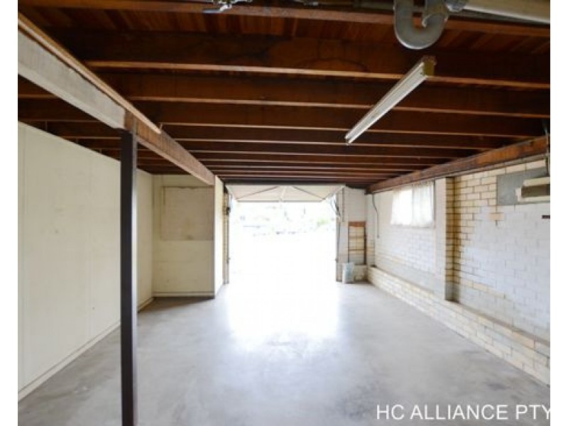 185 MT GRAVATT-CAPALABA RD, Wishart QLD 4122