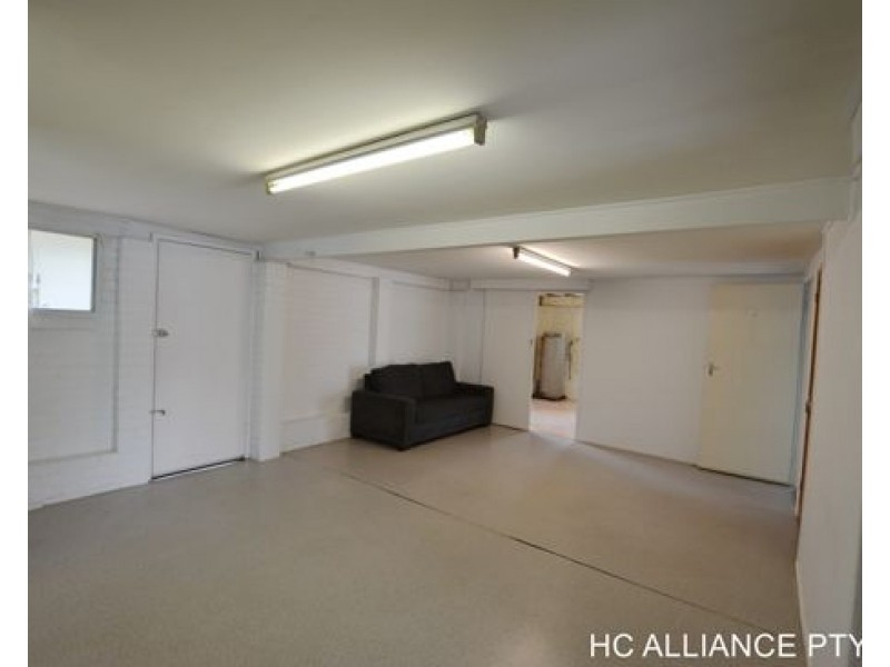 185 MT GRAVATT-CAPALABA RD, Wishart QLD 4122