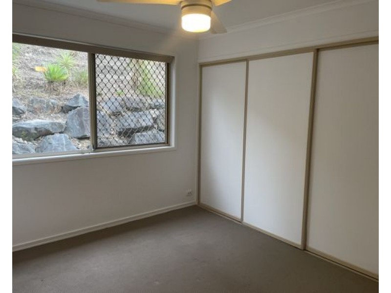 25 Bards Court, Nerang QLD 4211
