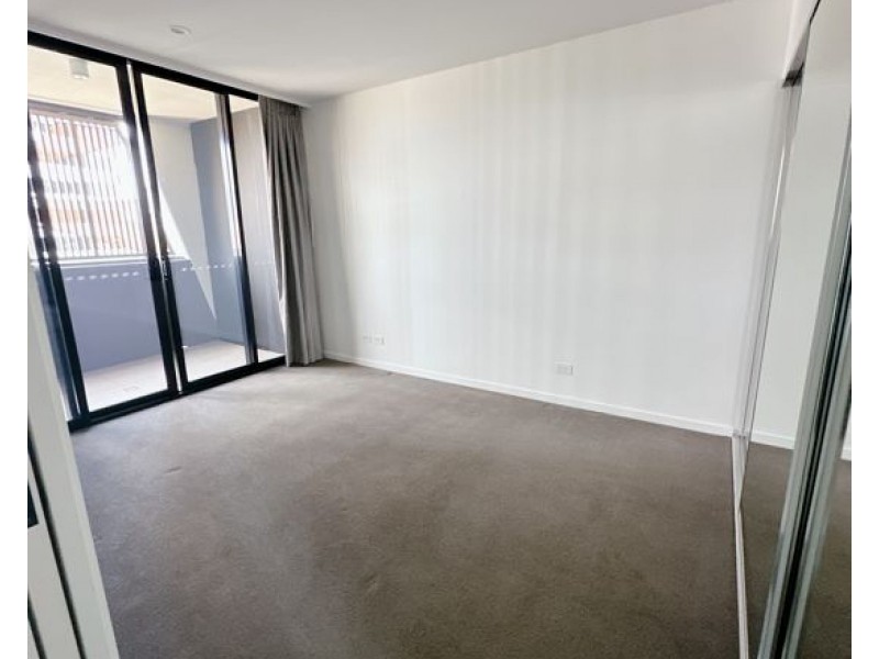 1004/19 Deshon Street, Woolloongabba QLD 4102