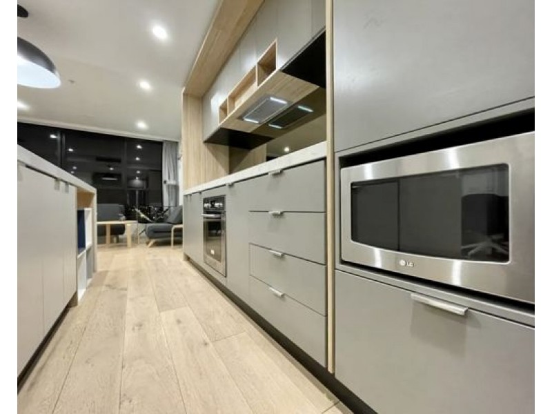 910/17 Deshon Street, Woolloongabba QLD 4102