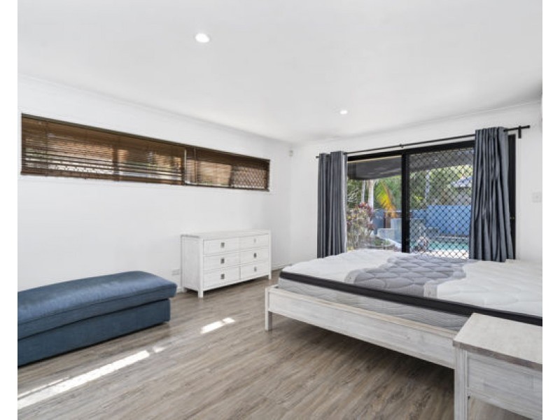 6 Deal Cove, Arundel QLD 4214