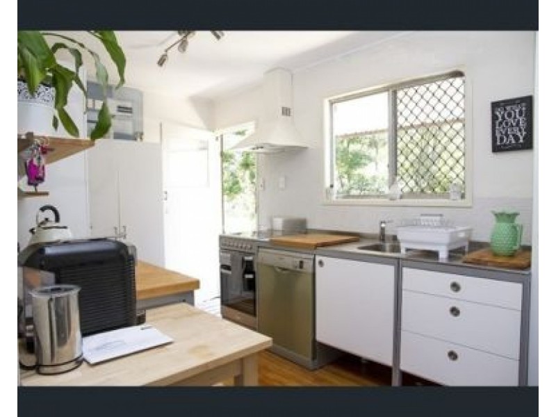 6 O’Neil Street, Moorooka QLD 4105