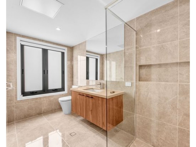 8812 The Point Circuit, Hope Island QLD 4212