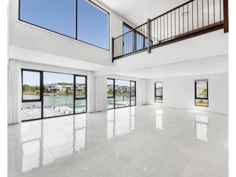 8803 The Point Circuit, Hope Island QLD 4212