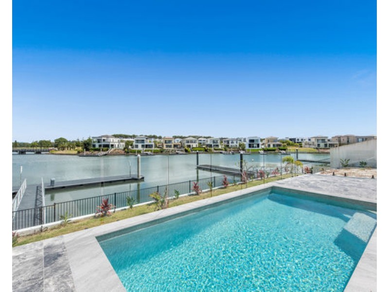 8803 The Point Circuit, Hope Island QLD 4212