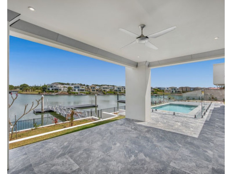 8803 The Point Circuit, Hope Island QLD 4212