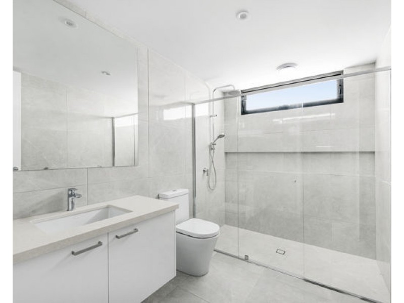 8803 The Point Circuit, Hope Island QLD 4212