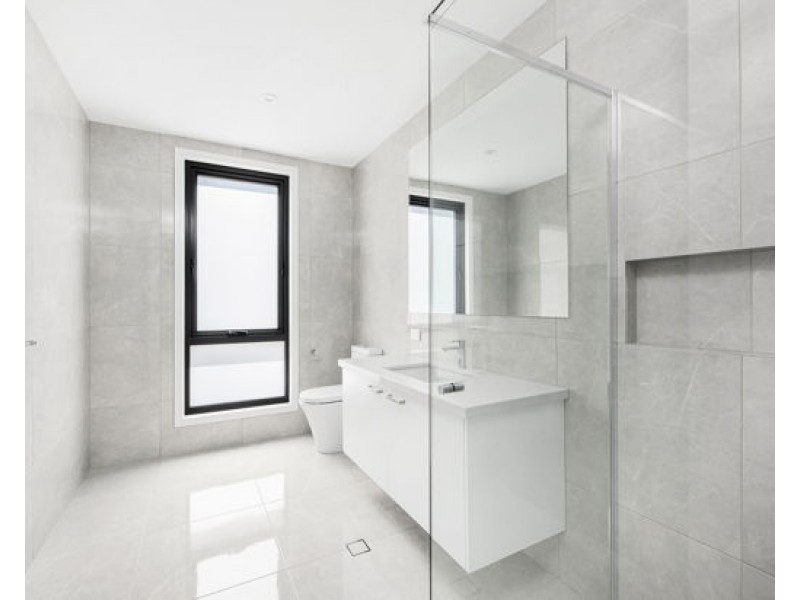 8803 The Point Circuit, Hope Island QLD 4212