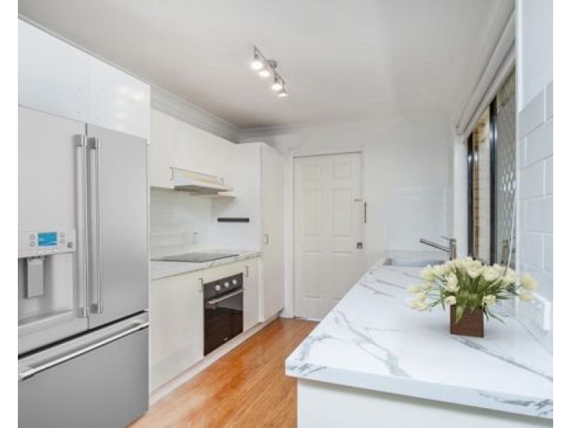 3 Guy Lane, Oxenford QLD 4210