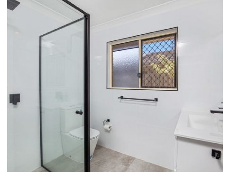 3 Guy Lane, Oxenford QLD 4210