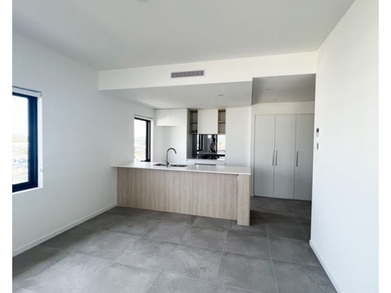 1809/8 SICKLE AVENUE, Hope Island QLD 4212