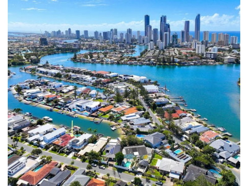 55 Gibraltar Drive, Isle Of Capri QLD 4217
