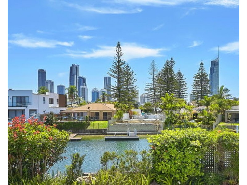 55 Gibraltar Drive, Isle Of Capri QLD 4217