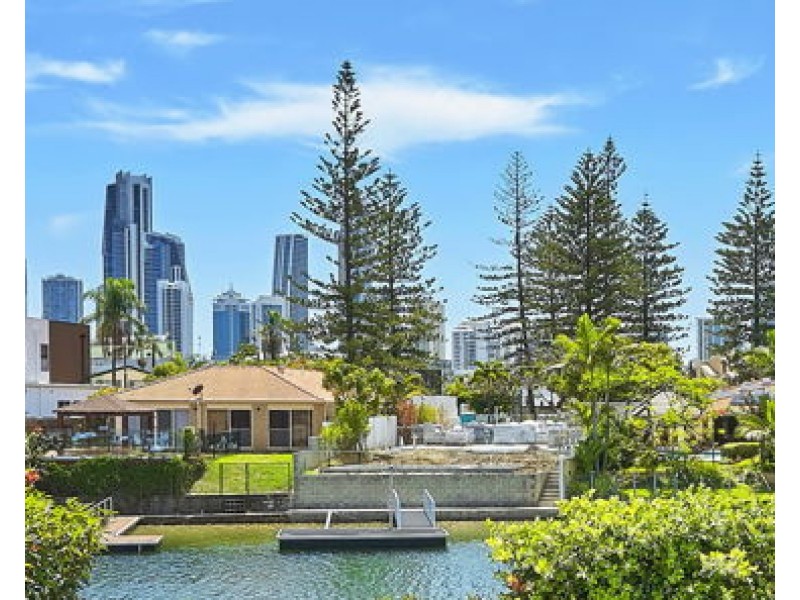 55 Gibraltar Drive, Isle Of Capri QLD 4217