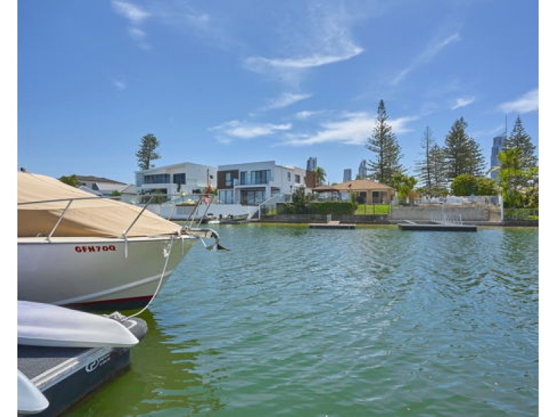 55 Gibraltar Drive, Isle Of Capri QLD 4217