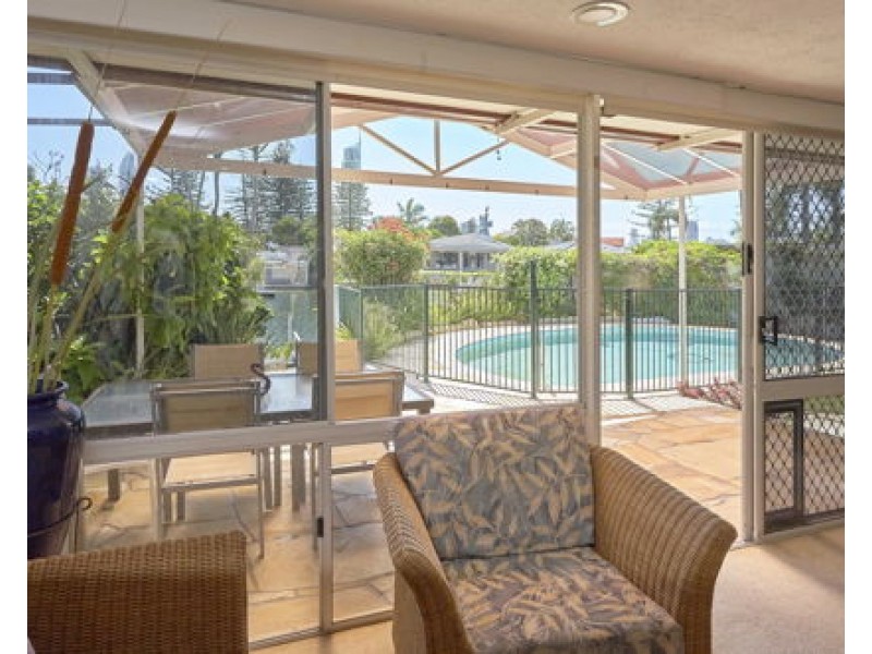 55 Gibraltar Drive, Isle Of Capri QLD 4217