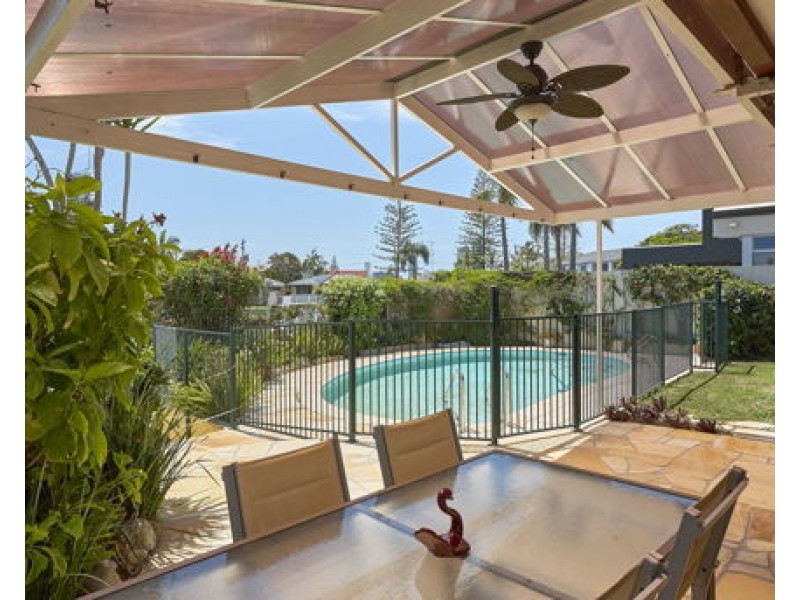 55 Gibraltar Drive, Isle Of Capri QLD 4217